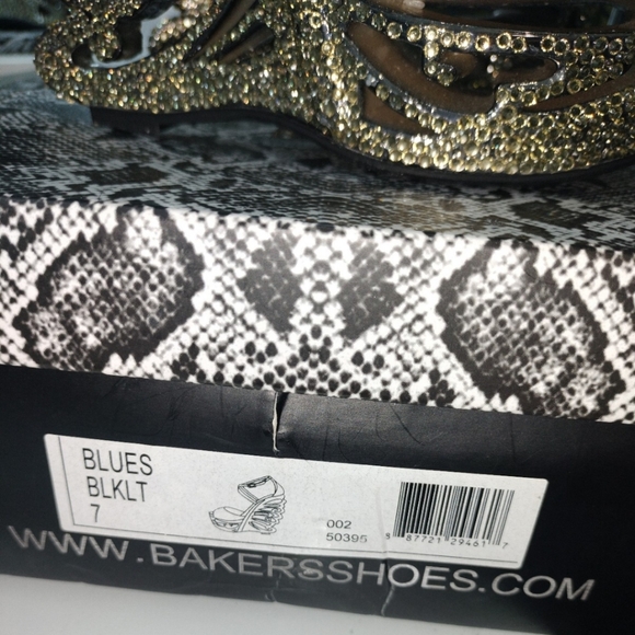 Baker Wedges With Rhinestone - Picture 8 of 8